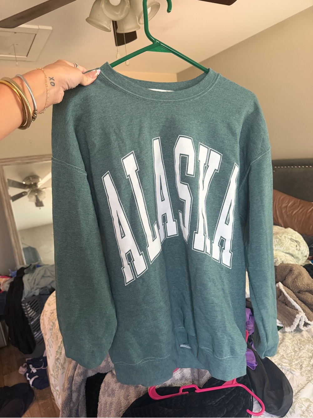 Alaska crew neck